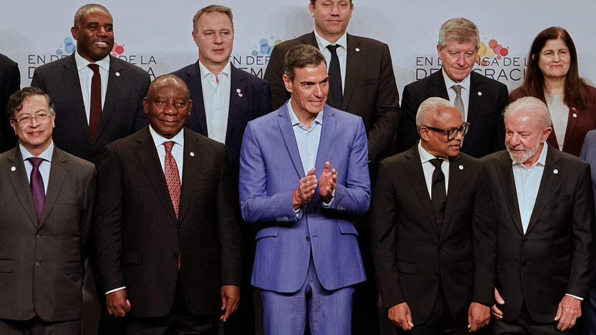 Sánchez hosts global progressive leaders to counter right-wing influence in Barcelona