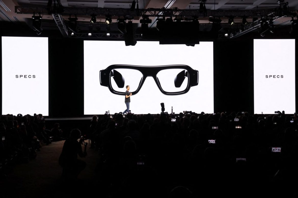 How Specs Differ From Meta and Apple Hardware
